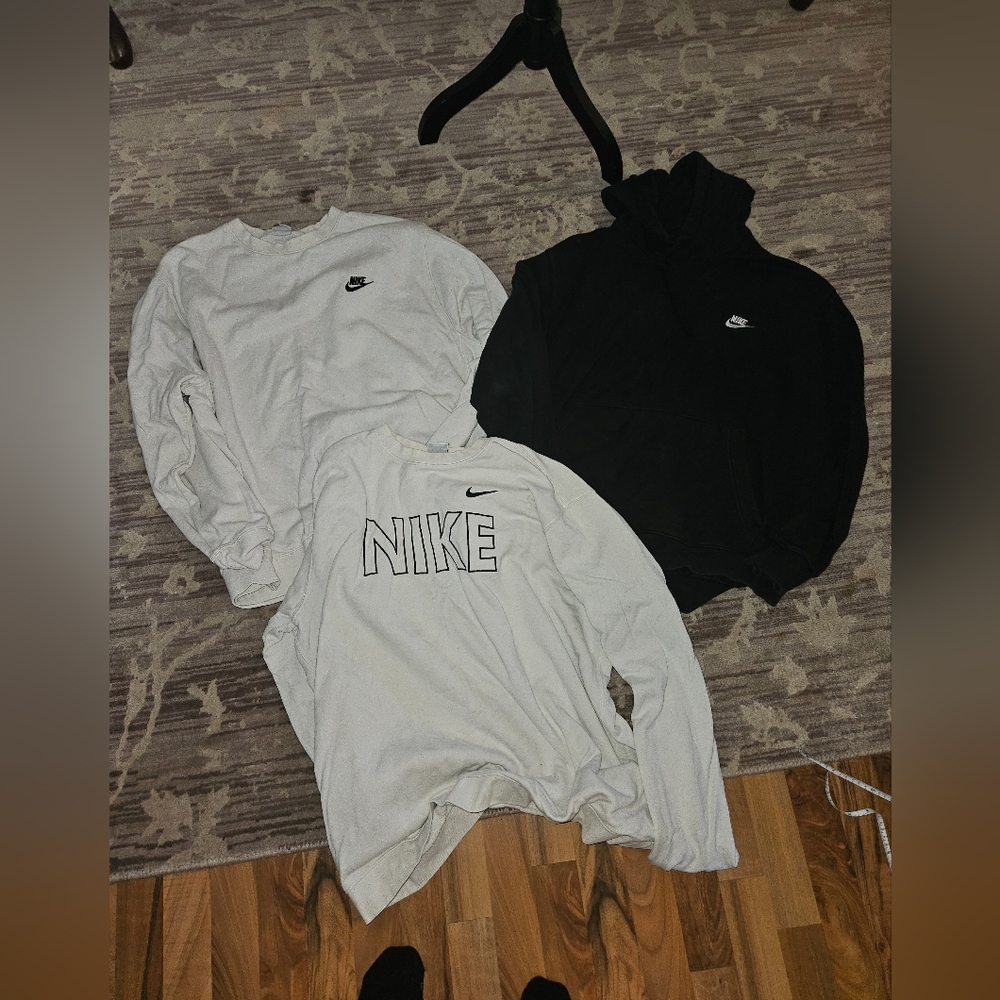 Nike Sweatshirt Trio in Black and White